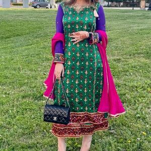 Pakistani multicolored embroidered 3-pc suit, size S